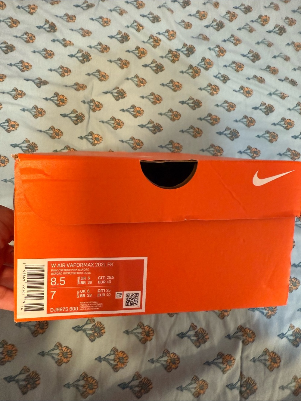 Nike Air VaporMax Flyknit 2 Women's Pink Athletic Shoes - Picture 4 of 7